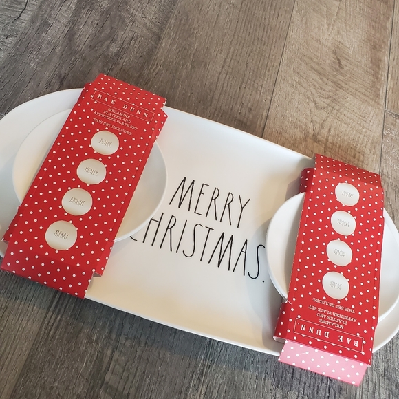 Rae Dunn Other - Rae Dunn Merry Christmas Platter and Plates